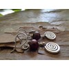 ⊹⊱ ✿★ DUNKELROTES HOLZ MIT ROBUSTER SPIRALE - OHRRINGE NATUR