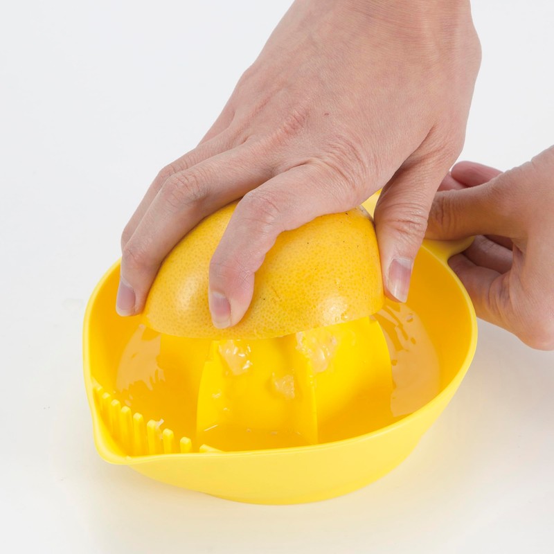 Kai Corporation KAI KITCHEN Japan-Made DH8194 Lightweight Force Grapefruit Juicer