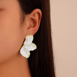 Flower Earrings for Women Cute Summer Floral White Red Fashion Everyday Dainty Jewelry Gift (White)