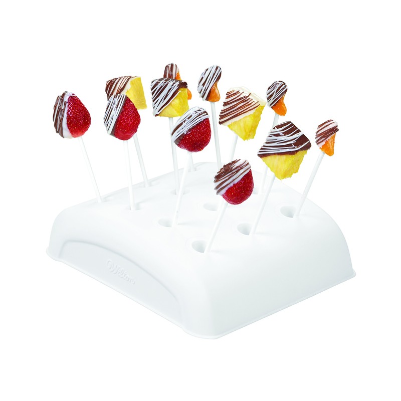 Wilton 2104-0032 Candy Melts Dip and Clip Decorating Essentials Set