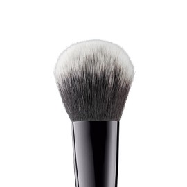 e.l.f. e.l.f. Flawless Face Brush, Synthetic Makeup Brush For Contour & Definition, Great For Powder, Blush & Bronzer, Vegan & Cruelty-Free