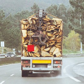 Pack of 4 Red Warning Flags 30 x 30 cm, Warning Flag in Accordance with German Road Traffic Regulations for Overhanging Loads, Waterproof and Weatherproof