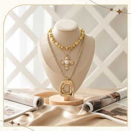 Quelay 3 Pcs Gold Chunky Cross Necklaces Set for Women Hammered Cross Pendant Irregular Boho Statement Necklace Layered Gold Plated Chain Necklace Set for Fashion Accessories Holiday Party Jewelry