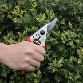 Metallo K-0600 Ergonomic Hand Pruner