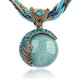 BG&WLing Turquoise Pendent Necklaces for Women, Bohemian Collar Necklace Western Turquoise Jewelry Bohemian Jewelry Gifts for Mom Grandmother Aunt (Round Pendent)