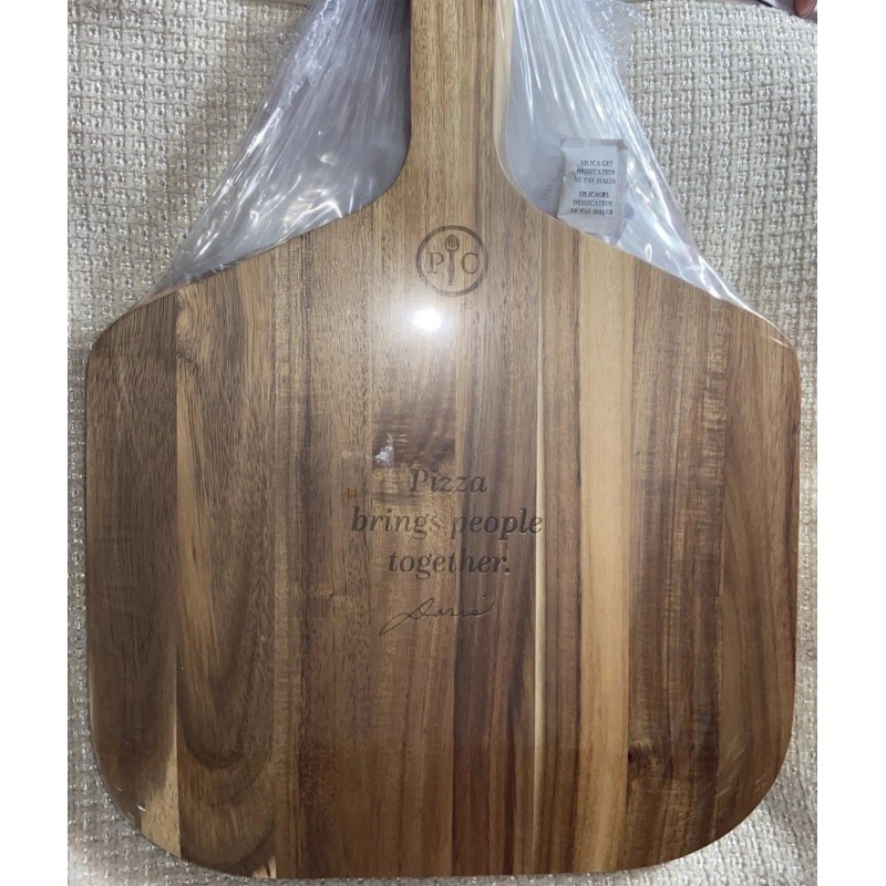 Pampered Chef ACACIA Wooden PIZZA PEEL Paddle- Bevel Edge