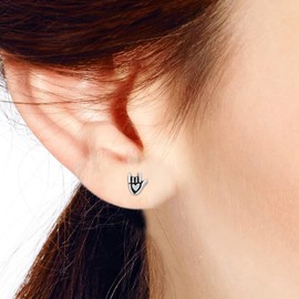 AeraVida Cute Love Sign Language Hand .925 Sterling Silver Stud Earrings