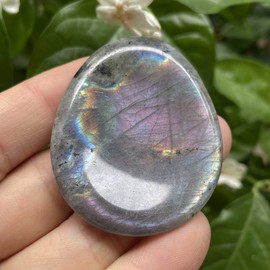 Hslutiee Crystal Thumb Worry Stone, Natural Teardrop Anxiety Stress Relief Therapy Healing Pocket Palm Stone, Moonstone