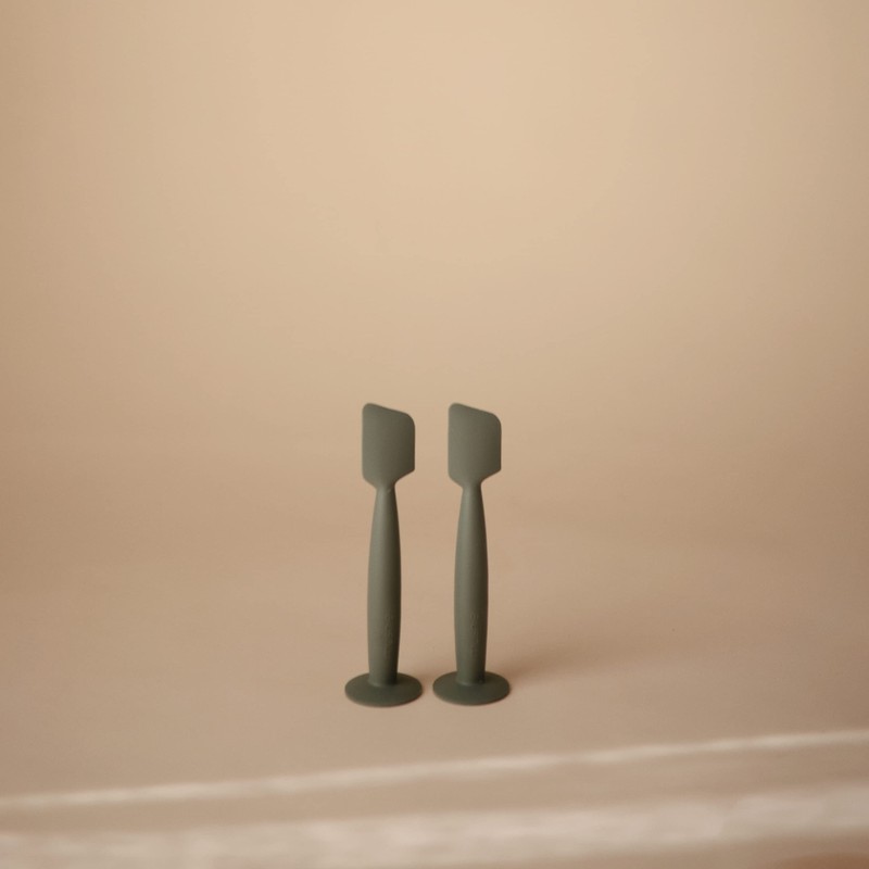 mushie Diaper Cream Applicator Soft Silicone with Suction Base (Dried