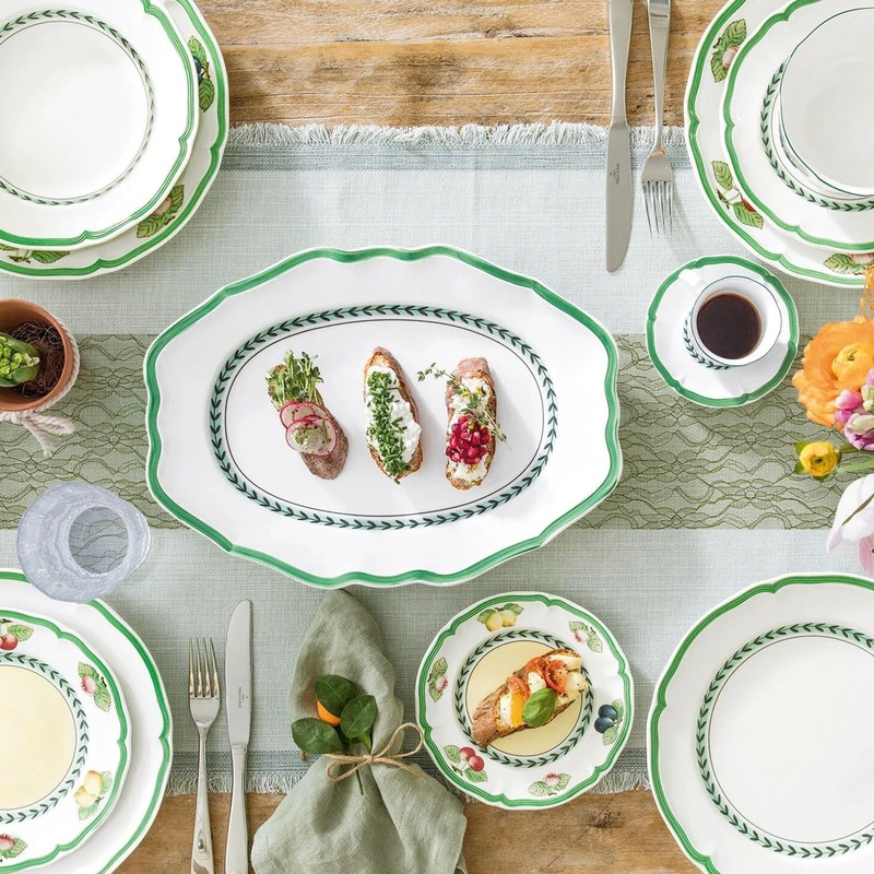 Volumoon 15cm x 25m Green Classic Table Runner, Polyester, Table