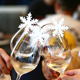 60 Pieces White Place Cards Name Table Cards Snowflakes Foldable Dinner Table Cards Hollow Seat Cards Greeting Cards Table Number Card Writable for Wedding Easter Xmas Birthday Party Decoration