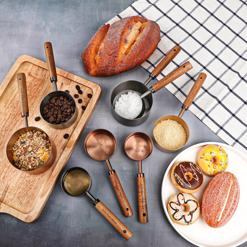 Malmo Measuring Cup with Wooden Handle, 1 Cup Titanium-plating 250