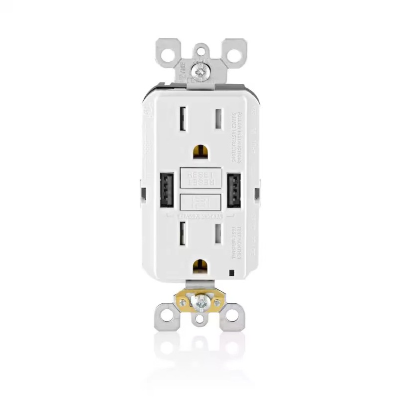 Leviton 15A GFCI USB Outlet 24W (4.8A) SmartlockPro Type A