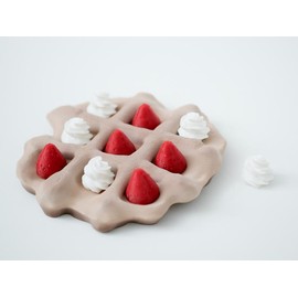 Waffle Tic Tac Toe Strawberries and Whipped Cream 3D Printed Waffle Board with 5 Strawberries & 5 Whipped Cream Dots for Kids and Creative Gameplay
