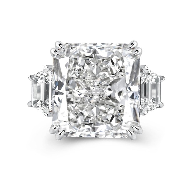 Effinny 10ct Luxurious Crushed Ice Radiant Cut Three Stone Engagement