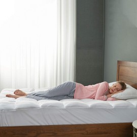 Cheer Collection Ultra Plush Mattress Topper - Overfilled Deep Pocket Pillowtop Topper for Extra Sleeping Comfort - Full