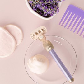 Fler The Razor Starter Set - Damenrasierer 5 Klingen, Rasierer mit Ständer und 2 Ersatzklingen, Unisex-Rasierer, Rasierklinge mit Aloe Vera, Vitamin E, Lila Lilac