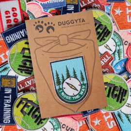 Duggyta Customizable Iron On/Sew On Merit Badge - 1 Pc Embroidered Patch Featuring I Nose The Way Text, Ideal for Dog Bandanas, Jackets, Harnesses, Blanket, Clothes, Easy to Apply