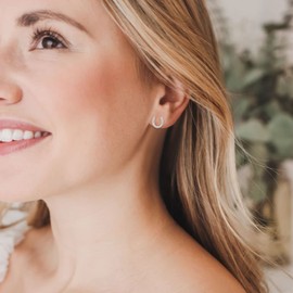 Ever Faith 925 Sterling Silver Elegant Pave Cubic Zirconia Lucky Horseshoe Stud Earrings Clear N06055-1