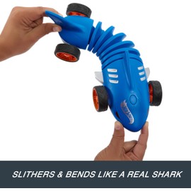 Hot Wheels RC Toy Car, Remote-Control Shark Speeder in 1:15 Scale That Bends, Turns & Slides Like a Mutant Machine, Features Lights & Sounds
