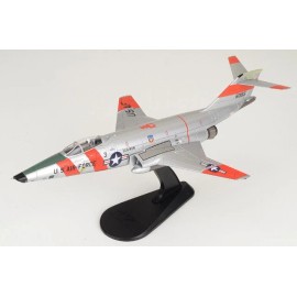 Hobby Master 1/72 RF-101C Voodoo #56-0165 USAF 363rd TRW