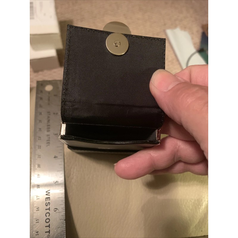 Business Card Cigerette Case ?? With original box!! Has V