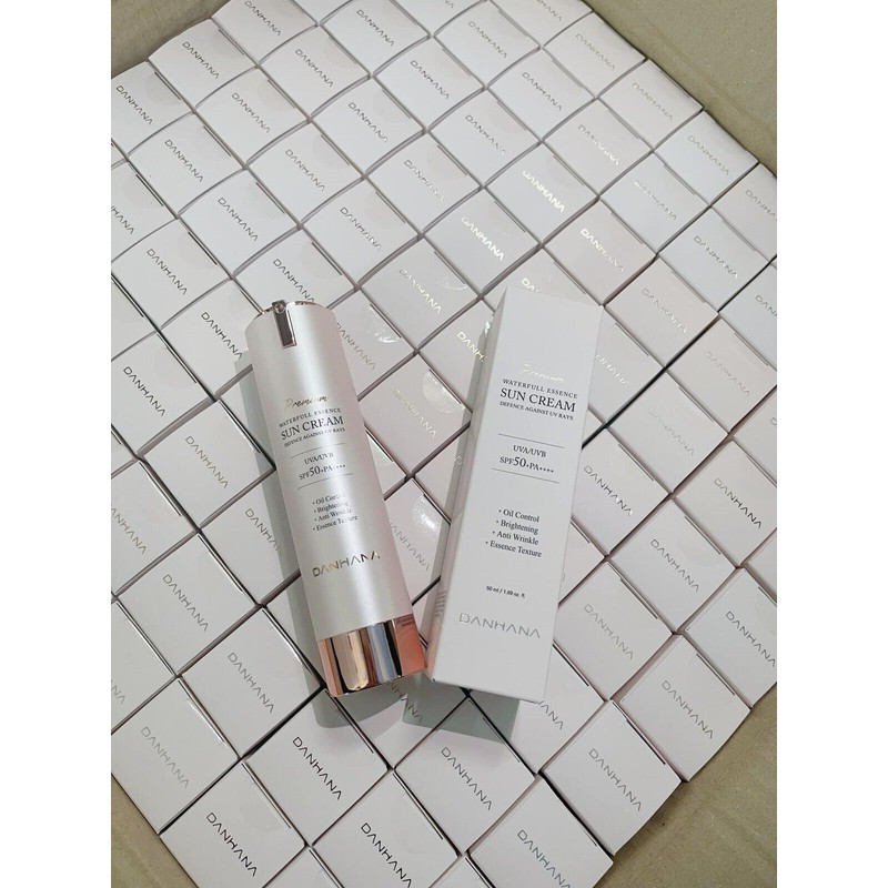 DANHANA DAHANA Premium Waterfull Essence Sun Cream SPF50+/PA ++++ DANHANA