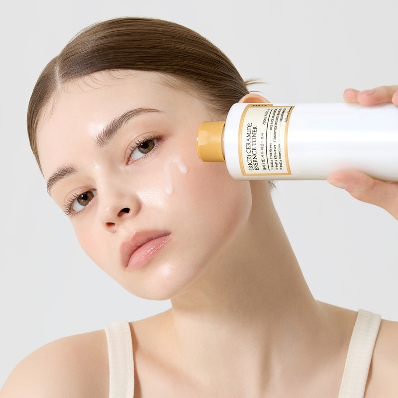 pulley Fully Rice Cera Essence Toner 250ml Nourishing Moisturizing Skin