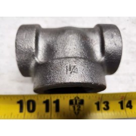 Unbranded 1 x 1 x 1-1/4" Bull Head Tee Female NPT Threaded Black Iron Class 125 Pipe USA