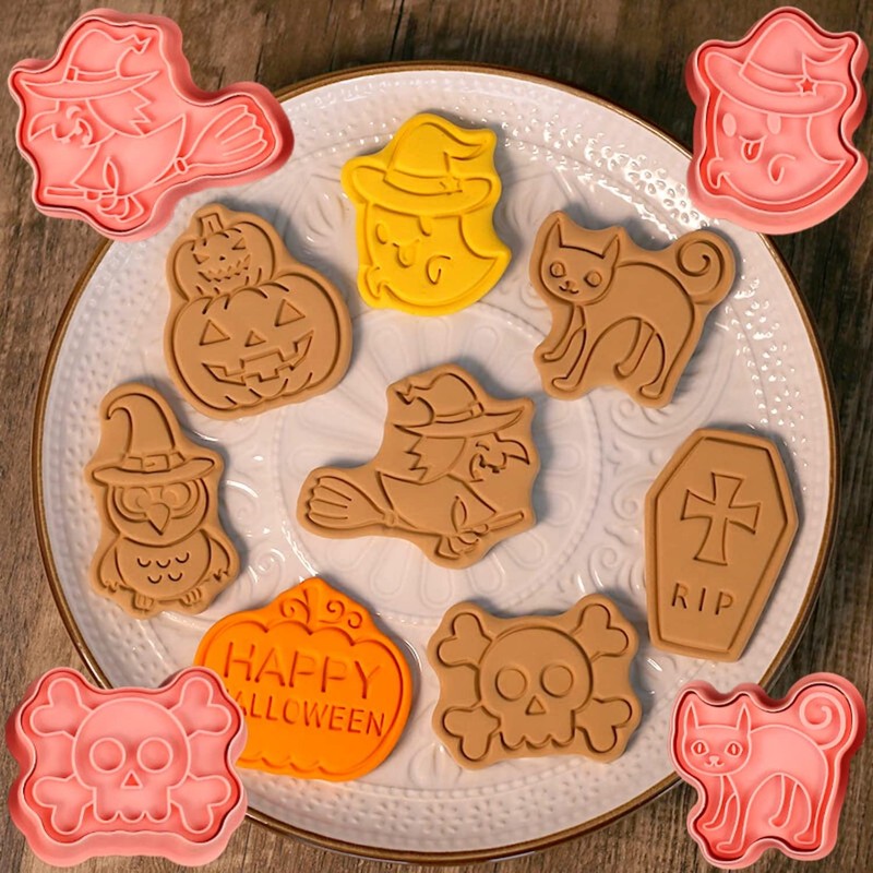 Keepaty Halloween Cookie Cutter Set,8Pcs Halloween Cookie Cutters，Plastic Halloween Cookie