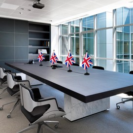 NQ UK Table Flag Set 21x14CM British Mini Flag with Stand Base, United Kingdom Flag, Union Jack Flag for Office Home Conference Holiday Decorations (2 Pack)