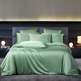 YASMENG Bamboo Bed Linen, 155 x 220 cm, Green Bed Linen, 50% Bamboo and Microfibre, Silky Bed Linen, Soft, Breathable, Cooling Bamboo Fibres, 3-Piece Bed Linen with Zip and 2 Pillowcases 80 x 80 cm
