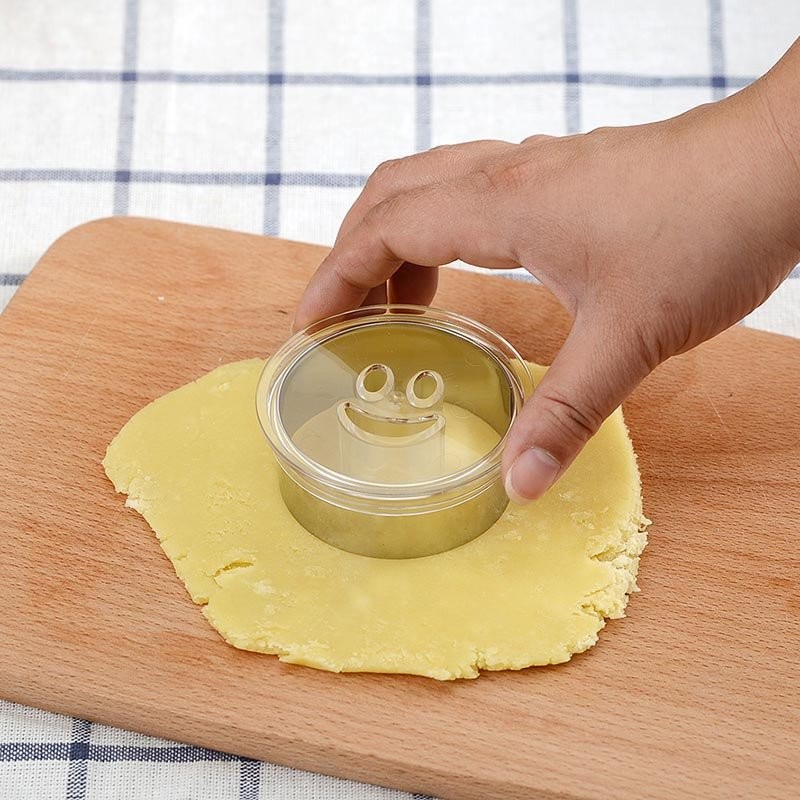 タイガークラウン クッキー型 シルバー クリア 71×71×42mm にこにこフェイス まる 抜型 顔 パーツ