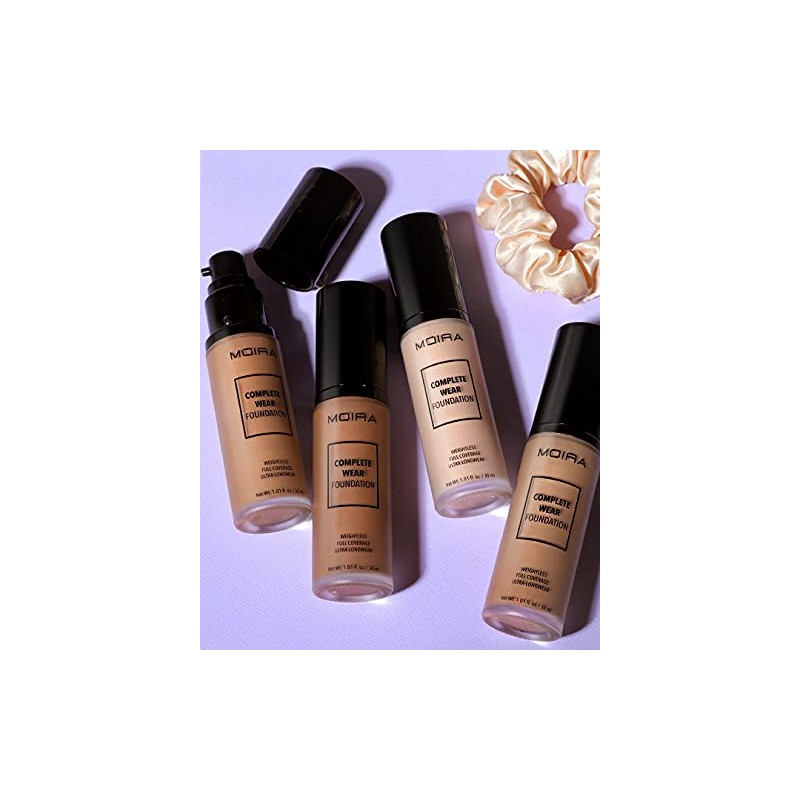 Bases de maquillaje Moira Complete Wear Foundations (CWF550)