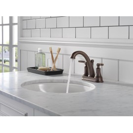 Delta Woodhurst 2-Handle Centerset Bathroom Faucet with Metal Drain Assembly, Venetian Bronze (2532LF-RBMPU)