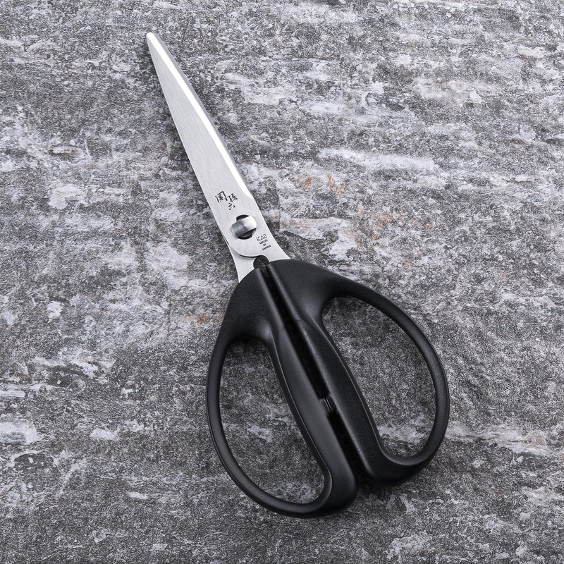 Kai KAI Seki Magoroku Takumiso Santoku 6.5 inches (165 mm)