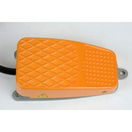 TEMCo Foot Switch Aluminum 10A SPDT NO Electric Power Pedal Momentary 10ft Plug CN0356