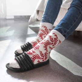 American Mammoth 3 Pairs Cozy Cabin Socks for Women - Aloe Infused Fuzzy Fluffy Comfortable Socks, Midnight, Medium