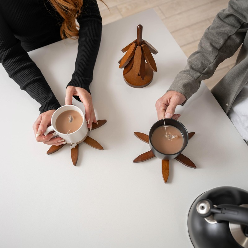 Wooden trivets for hot Dishes – 4 Tree-Shaped Coasters &