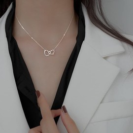 ALRNBY Silver Necklaces for Women Double Heart Necklace Gold/Silver Dainty Statement O-Link Choker Pendant Trendy Jewelry for Women Valentine's Day Gifts