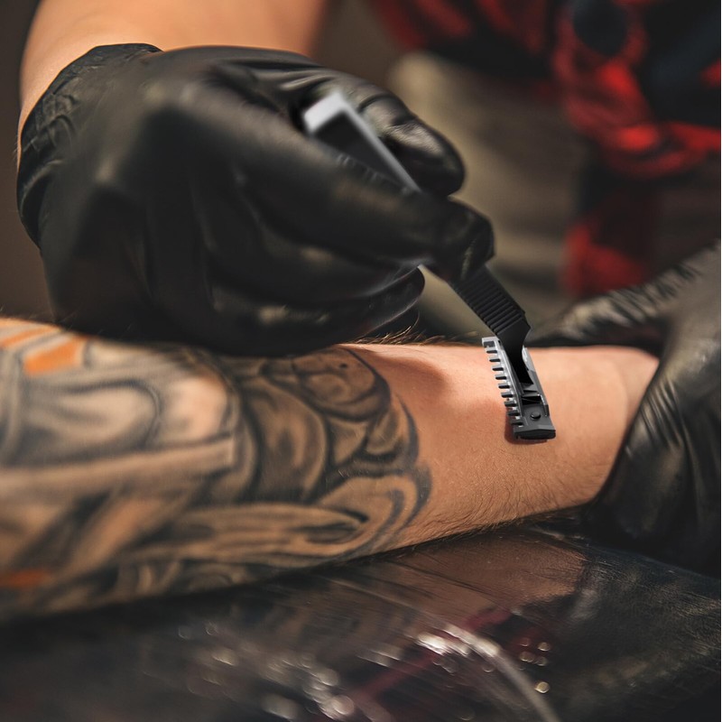 Believa Tattoo Raptors Disposable Razors - Pack of 100 -