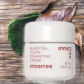 Innisfree Skin Moisturizing Skin Elasticity Skin Whitening Black Tea Youth Enhancing Cream 1ea 50ml / 이니스프리 피부촉촉 피부탄력 피부미백 블랙티 유스 인핸싱 크림 1개 50ml