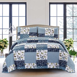 SLPR Pacific Coast 3-Piece Bedding Quilt Set - King with 2 Shams | Blue and White Lightweight Quilted Bedspread