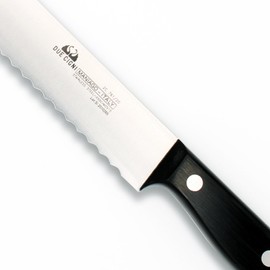 Due Cigni Classica Serrated Bread Knife, 8 Inch | Sharp Stainless Steel Sourdough Slicer | Full Tang Kitchen Knife for Homemade Loaves, Bagels & Artisan Sandwiches