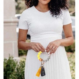 NVENF Silicone Key Ring Bracelet Beaded Wrislet Keychain Portable House Car Keys Ring Holder Cream Yellow