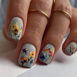 24Pcs Flower Press on Nails Short Square WLGDLH Gray Fake Nails with Vintage Oil Designs False Nails Full Cover Spring Glue on Nails Acrylic Nails for Women Daily Wear