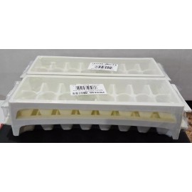 WHITE PREMIUM ICE CUBE TRAYS ~ LOT OF 4