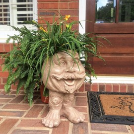 homestyles 18 in. Stone Wash Uncle Nate The Muggly Statue Face Planter Holds 7 in. Pot