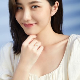 ZHOU LIU FU Women's Rings Pearl Rings White Elastic Elegant Ring 750 Gold Elastic Pearl Ring High Quality Freshwater Cultured Pearls in Approx. 3-4.3 mm Oval Pearl Rings Gifts for Women, Pearl, Pearl