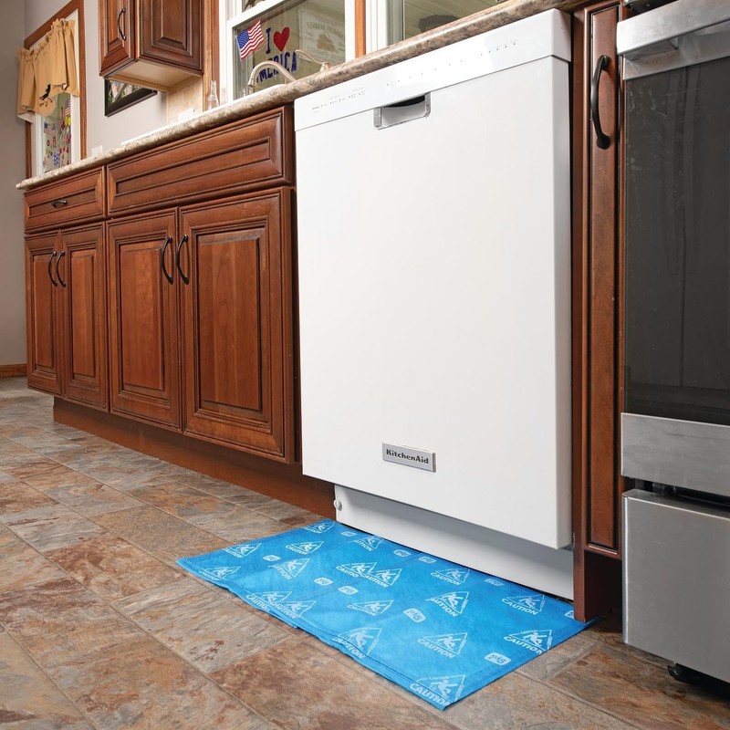PIG Super Water Absorbent Pad | High-Visibility | Absorb &